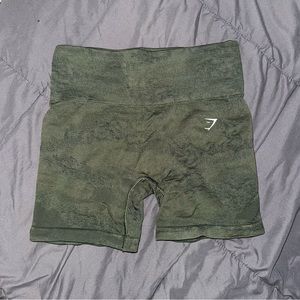 Gymshark Adapt Camo Seamless Shorts - Moss Olive/Core Olive